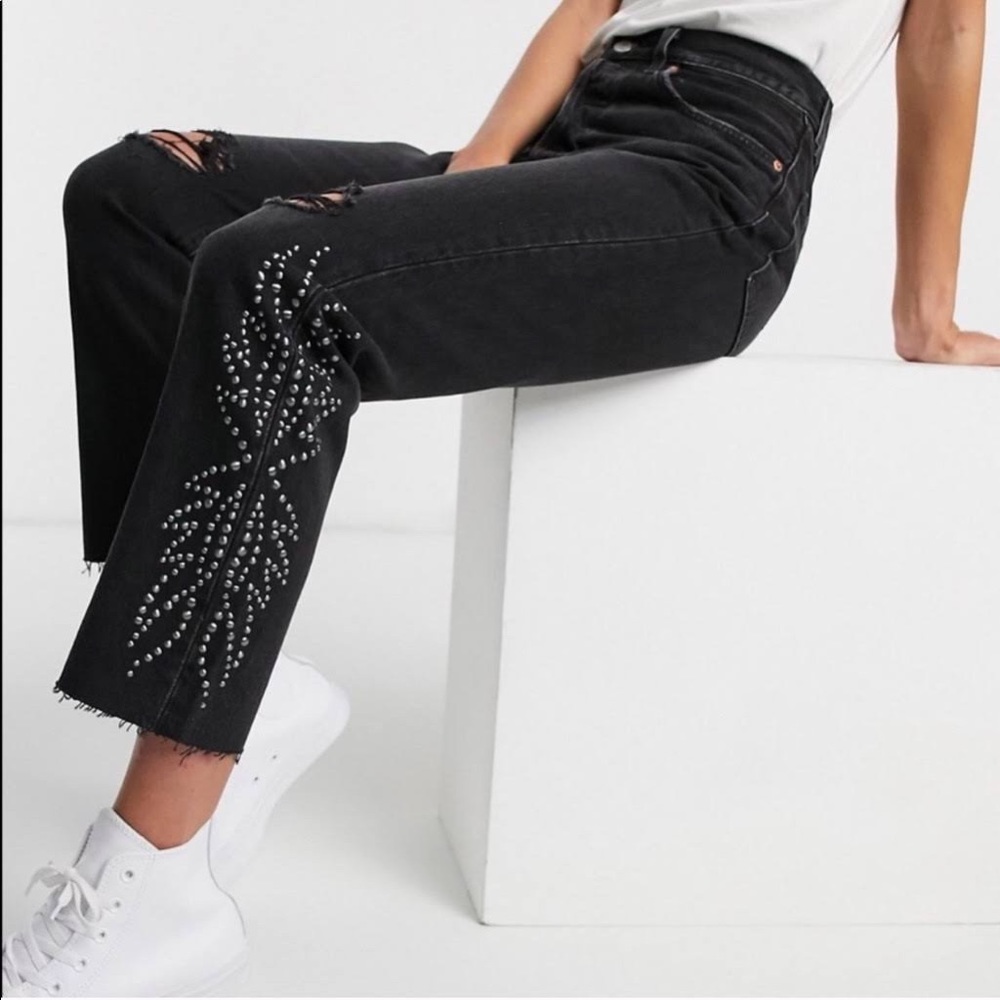 Levi's 501 crop black canyon jeans in black